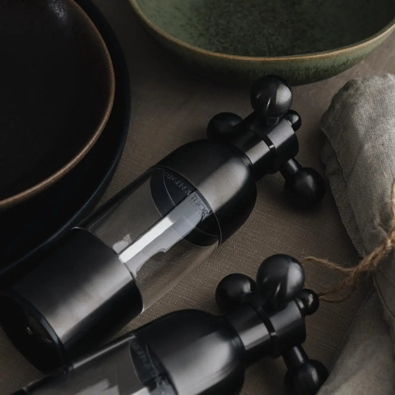 Axia Salt & Pepper Mill